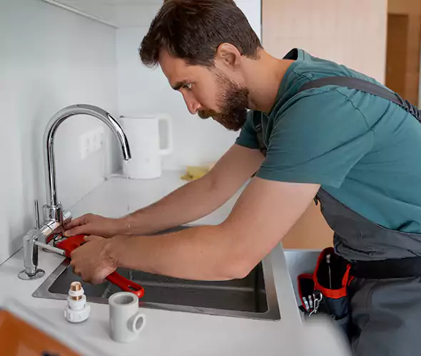 Professional Faucet Replacement Specialist in Santa Ana, CA: Schedule Affordable Faucet Replacement Services with Us