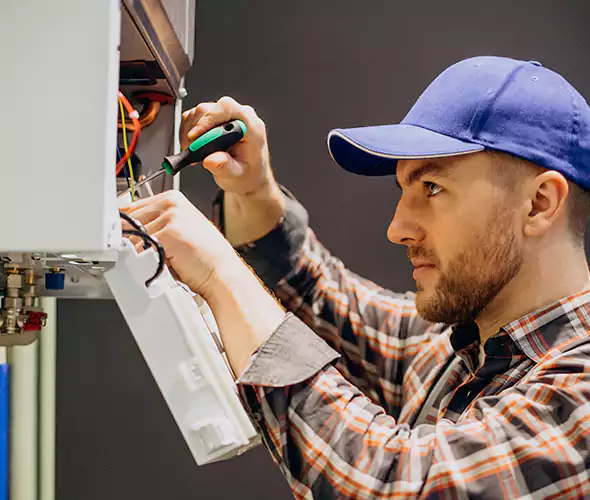 Expert Plumber for Tankless Water Heater Maintenance in Santa Ana, CA: Schedule Professional Maintenance Services with Us